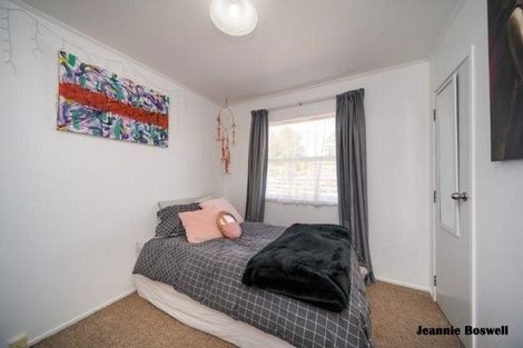 Photo of property in 84 Apollo Parade, Milson, Palmerston North, 4414