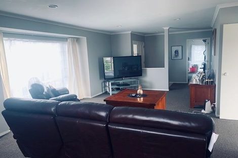 Photo of property in 39 Palmcrest Grove, Highland Park, Auckland, 2010