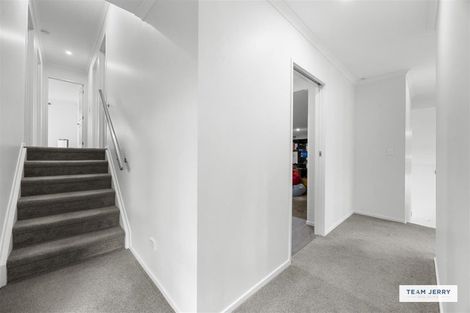 Photo of property in 28 Fairchild Avenue, Goodwood Heights, Auckland, 2105