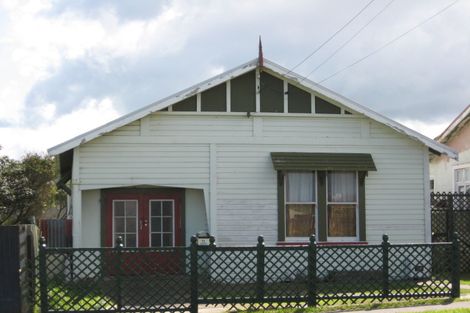 Photo of property in 15 Manuka Street, Castlecliff, Whanganui, 4501