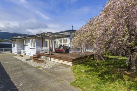 Photo of property in 35 Gladstone Road, Richmond, 7020