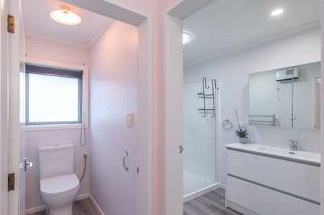 Photo of property in 14a Cambridge Street, Levin, 5510