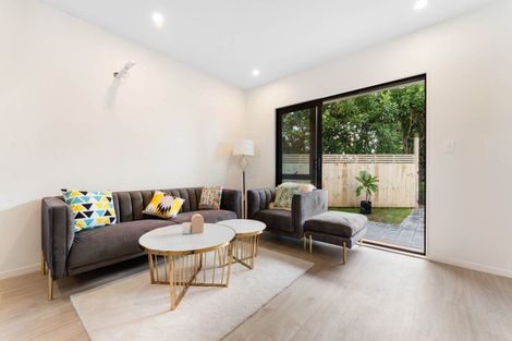 Photo of property in 27 Whiteywood Street, Westgate, Auckland, 0814