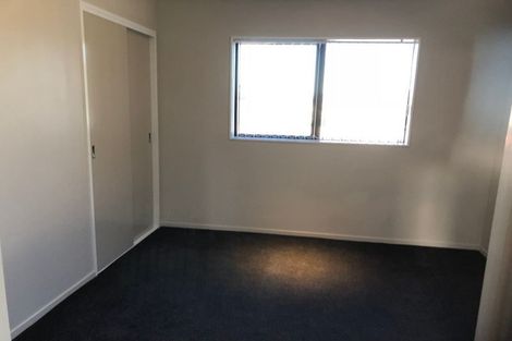 Photo of property in 2e Oxford Road, Manurewa, Auckland, 2102