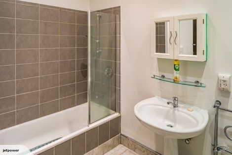 Photo of property in 2/219 The Terrace, Wellington Central, Wellington, 6011