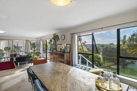 Photo of property in 2/49 Carlisle Road, Torbay, Auckland, 0630