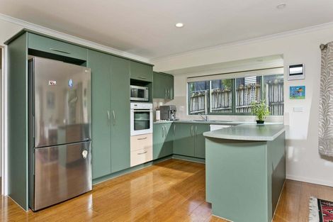 Photo of property in 50 Black Teal Close, Unsworth Heights, Auckland, 0632