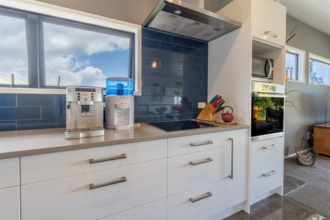 Photo of property in 33 Hihitahi Rise, Paihia, 0200