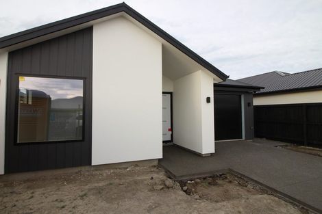 Photo of property in 12 Hiller Green Street, Halswell, Christchurch, 8025