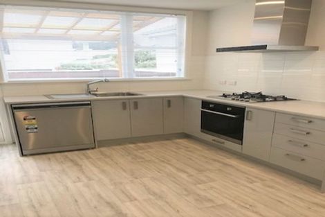 Photo of property in 28 Ross Street, Kilbirnie, Wellington, 6022