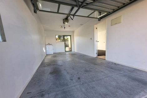 Photo of property in 15/12 Blueridge Close, Sunnyvale, Auckland, 0612