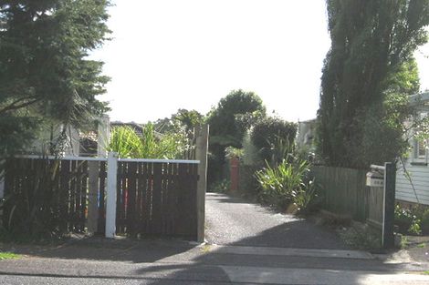 Photo of property in 69 Matipo Road, Te Atatu Peninsula, Auckland, 0610