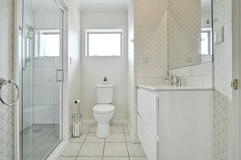 Photo of property in 1/217 Mcleod Street, Camberley, Hastings, 4120