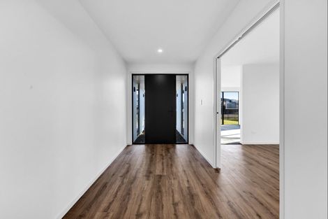 Photo of property in 74 Turuturu Road, Hawera, 4674