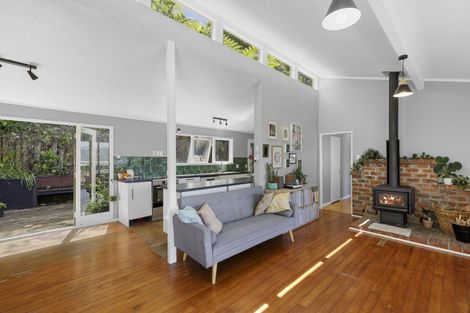 Photo of property in 89 Mulberry Street, Normandale, Lower Hutt, 5010