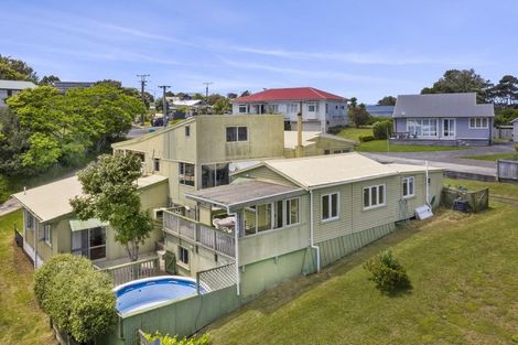 Photo of property in 7 Government Road, Raglan, 3225