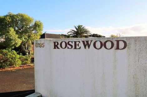 Photo of property in 5/3195 Great North Road, New Lynn, Auckland, 0600