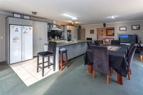 Photo of property in 3 Acacia Court, Whitianga, 3510