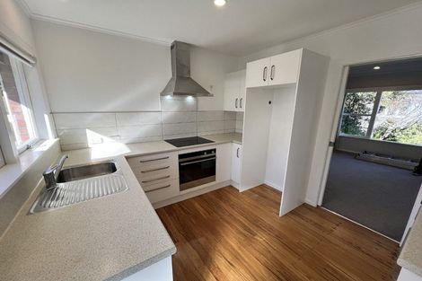Photo of property in 2/4 Westwell Road, Belmont, Auckland, 0622