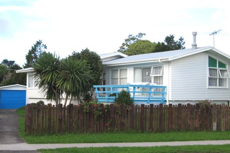 Photo of property in 17 Wycherley Drive, Bucklands Beach, Auckland, 2014
