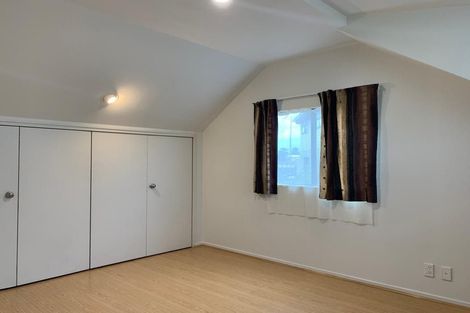 Photo of property in 1/1 Melview Place, New Lynn, Auckland, 0600