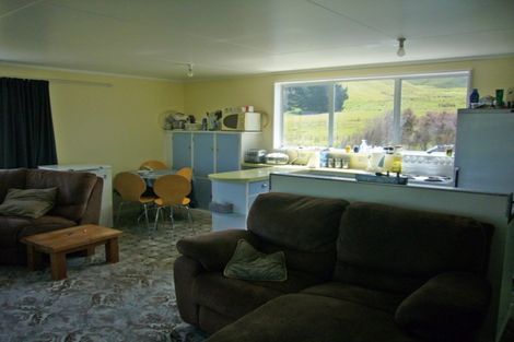 Photo of property in 65 Seaview Road, Cable Bay, 0420