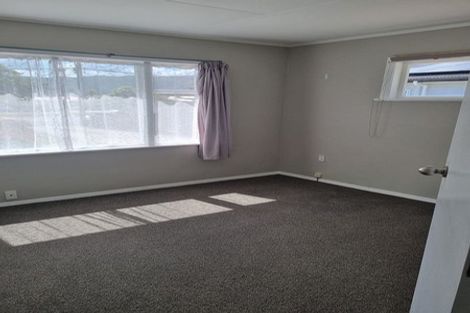 Photo of property in 1/173 Wainuiomata Road, Wainuiomata, Lower Hutt, 5014