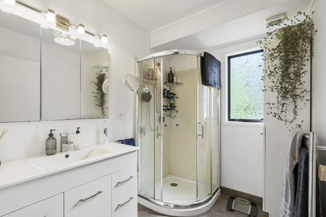 Photo of property in 7 Eagleson Street, Northcross, Auckland, 0632