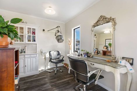 Photo of property in 2a Redwood Drive, Massey, Auckland, 0614