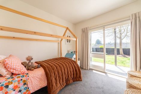 Photo of property in 82 Douglas Street, Highfield, Timaru, 7910