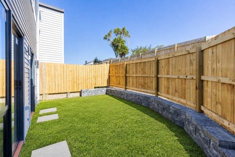 Photo of property in 6b Kaweka Street, New Lynn, Auckland, 0600