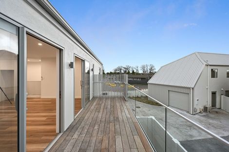 Photo of property in 2/24 Pickering Crescent, Chedworth, Hamilton, 3210