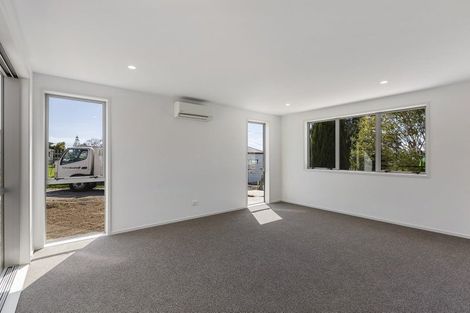 Photo of property in 47a Lynwood Road, New Lynn, Auckland, 0600