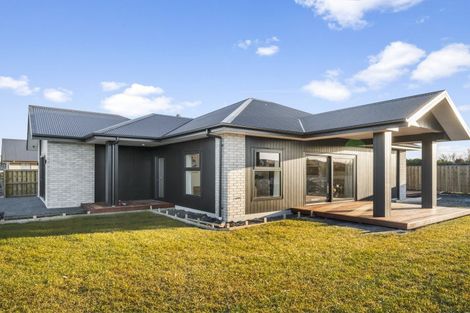 Photo of property in 2 Benn Street, Amberley, 7481