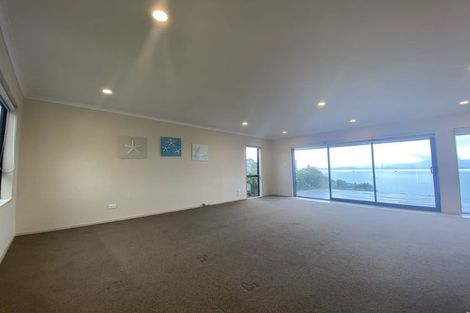 Photo of property in 1446 Whangaparaoa Road, Army Bay, Whangaparaoa, 0930
