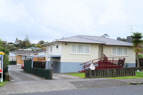 Photo of property in 2/69 Moore Street, Hillcrest, Auckland, 0627