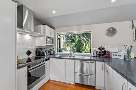 Photo of property in 2/24 Heathcote Road, Castor Bay, Auckland, 0620