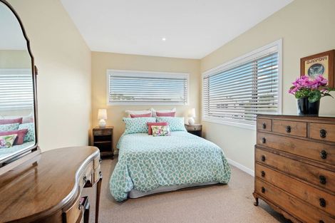 Photo of property in 1/5 Gulf Crest, Bucklands Beach, Auckland, 2012