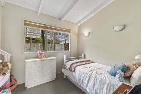 Photo of property in 22b Hutchinsons Road, Bucklands Beach, Auckland, 2014