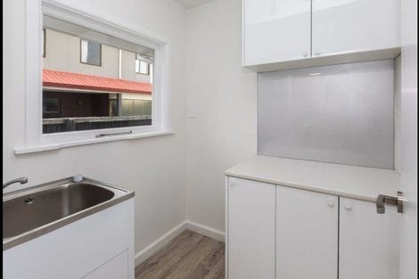 Photo of property in 94 Avondale Road, Avondale, Christchurch, 8061