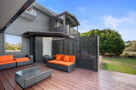 Photo of property in 216 Riverhead Road, Kumeu, 0892