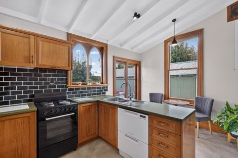 Photo of property in 302 Lyndon Road West, Hastings, 4122