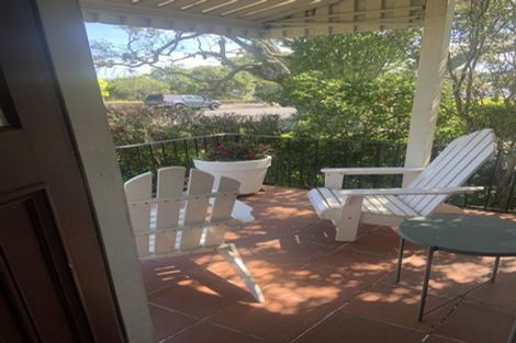 Photo of property in 4/140 Calliope Road, Stanley Point, Auckland, 0624