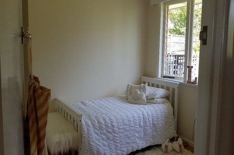 Photo of property in 2/4a Corrella Road, Belmont, Auckland, 0622