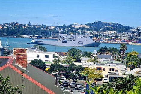 Photo of property in 9/66 Victoria Road, Devonport, Auckland, 0624