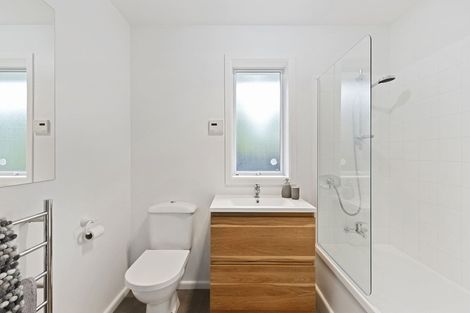 Photo of property in 16 Gregan Crescent, Burnside, Christchurch, 8053