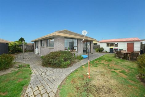 Photo of property in 2/5 Peebles Drive, Hei Hei, Christchurch, 8042