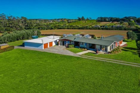 Photo of property in 117 Mahana Road, Waimauku, 0881