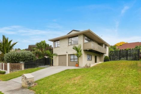 Photo of property in 12 Cyclades Place, Shelly Park, Auckland, 2014