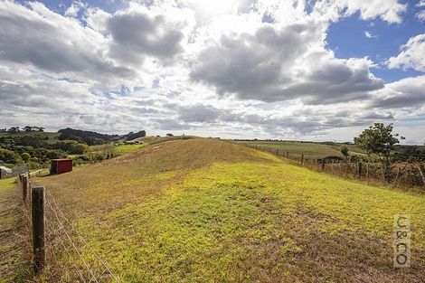 Photo of property in 231 Taiapa Road, Muriwai, Waimauku, 0881